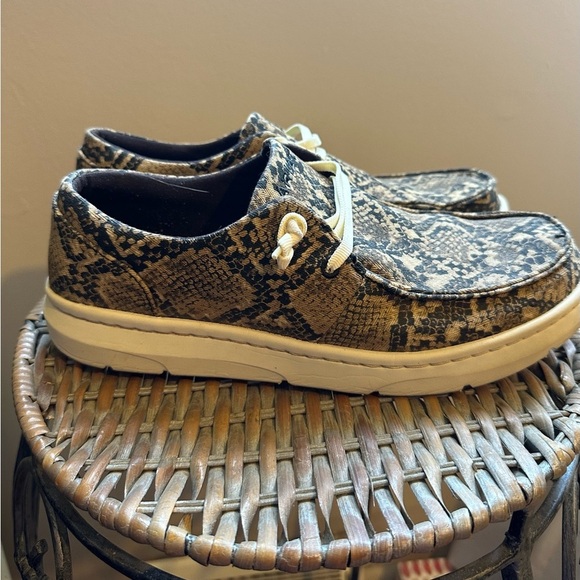 Ariat Brand Snakeskin Patterned Casual Shoes - Picture 2 of 3